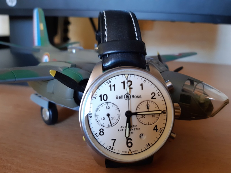 flieger - Feu de vos montres d'aviateur, ou inspirées du monde aéronautique - Page 10 20210415