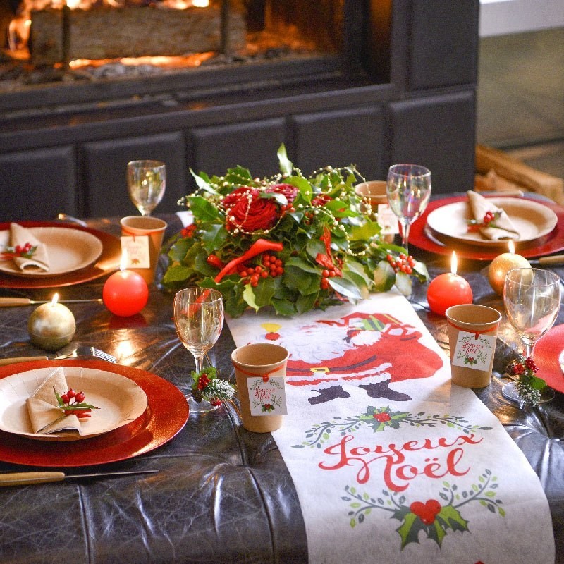 Belles tables décorées pour Noël... Rannie10