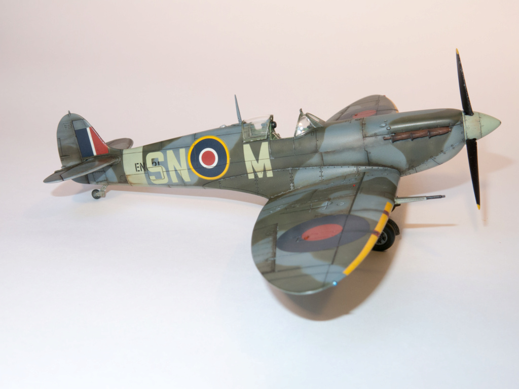 Spitfire Mk Vb au 1/48 Tamiya ( EN821 SN-M 243 Sqn)  4_img_10
