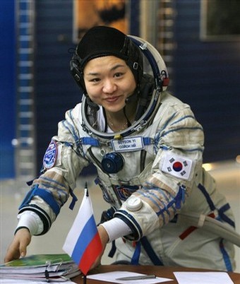 Expedition 17 / Soyuz TMA-12 - Page 2 Soyeon10