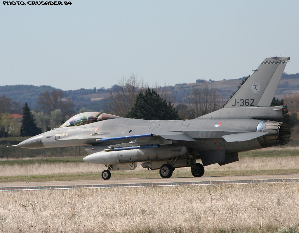 F-16 en général - Page 9 J362g10