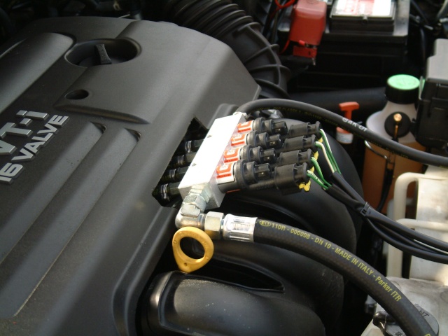avensis gpl - L'Avensis break VVT-i 130 BA4 au GPL de Mister MMT Dscf0028