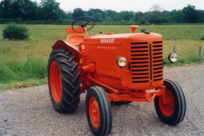 Trois tracteurs à vendre Renaul10