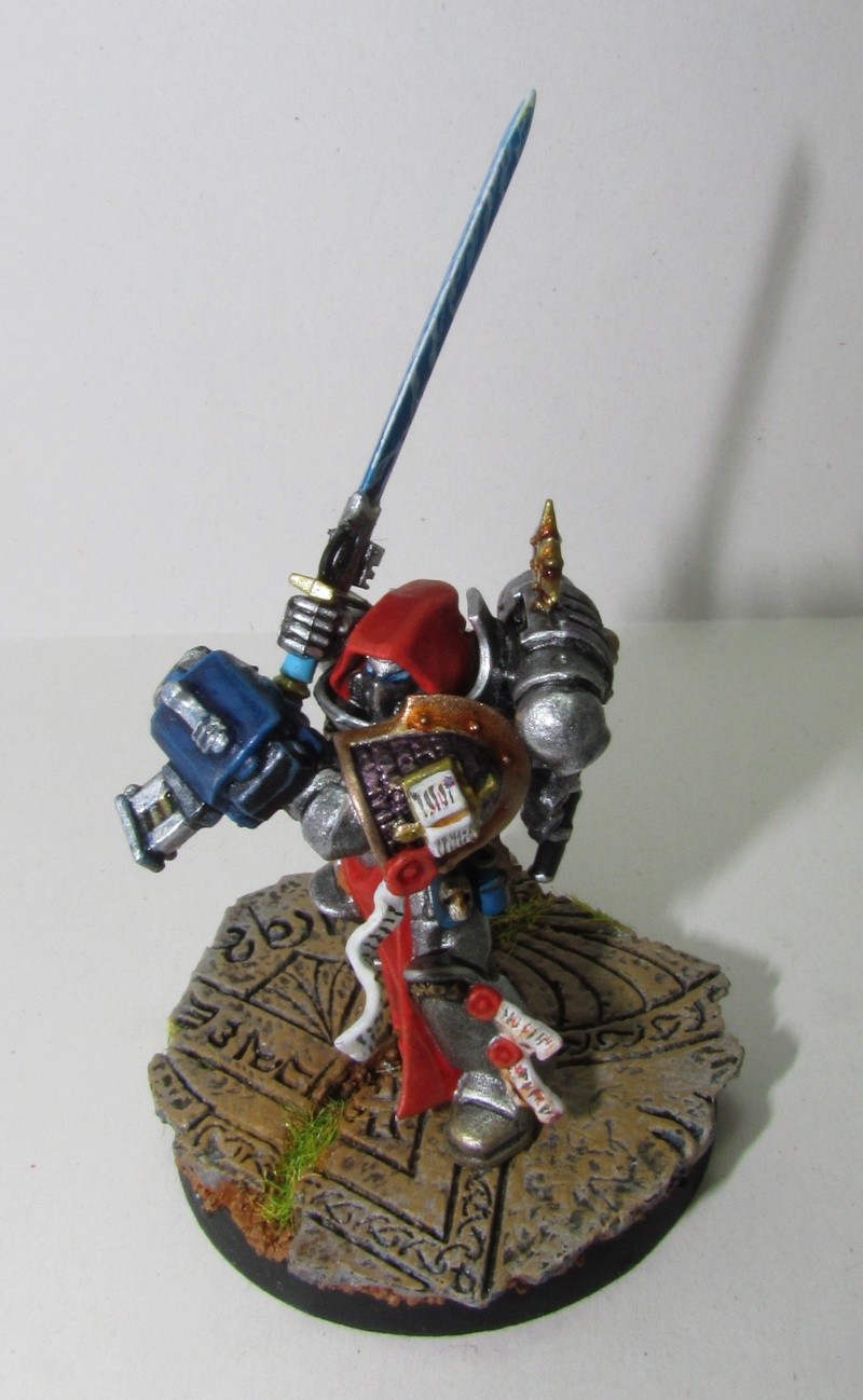  [CDA W40K HEROS] Champion Chevalier Gris :  Cg510