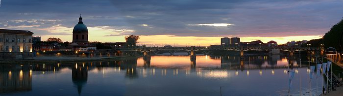 Tolosa : Pont St Pierre à la tombée de la nuit Resize13