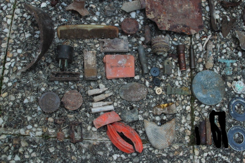 Rentrées de fouilles ( environs 200 objets ! )  Img_9415
