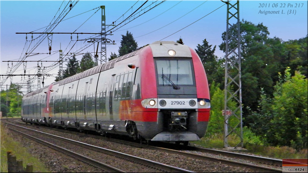 Photos et vidéos de la ligne Bordeaux - Toulouse - Narbonne - Sète (2007-2013) - Page 6 2011_024