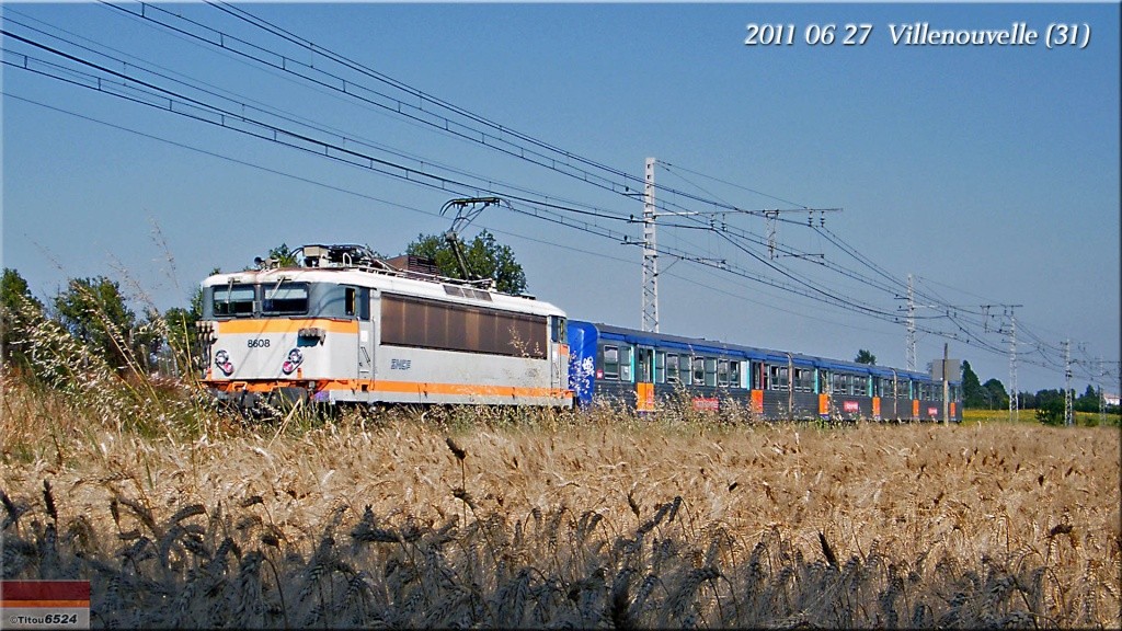 Photos et vidéos de la ligne Bordeaux - Toulouse - Narbonne - Sète (2007-2013) - Page 7 2011_052