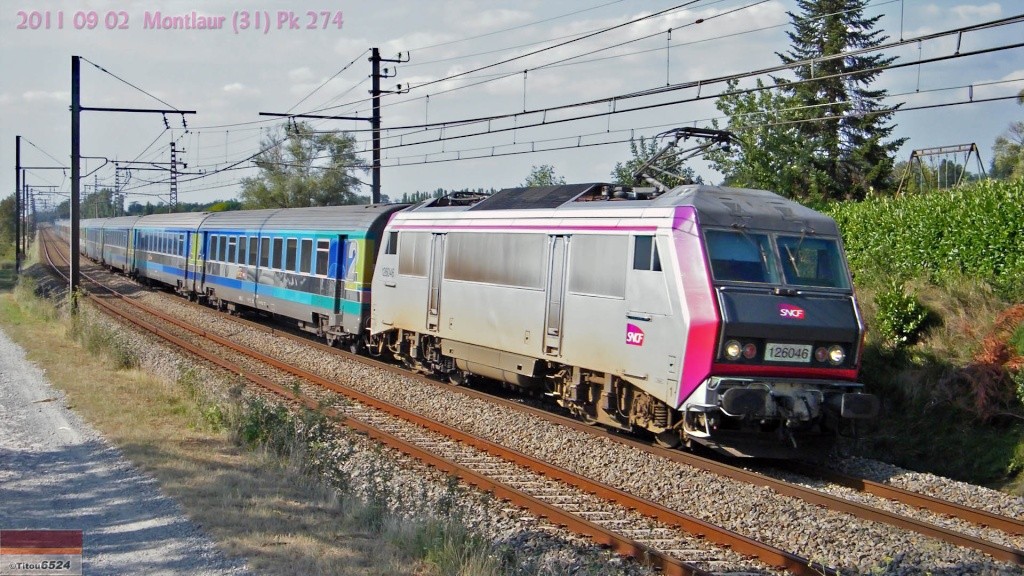 BB26000 : BB 126046 " Carmillon" sur le 3631 Paris-Port Bou à Montlaur (31) 2011_078