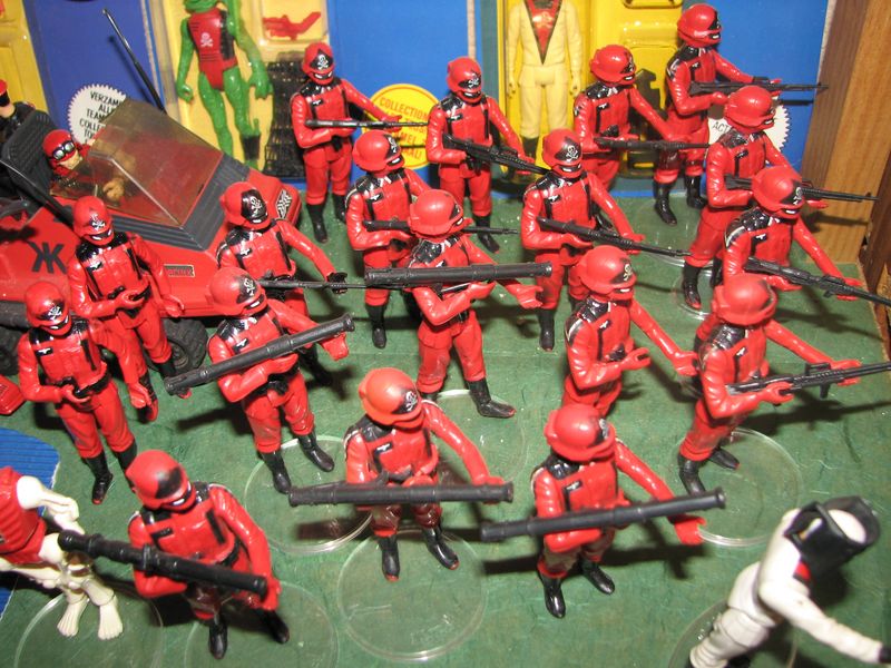 Star wars/action force/vinyles/flam/PVC/Astérix/Lego etc... - Page 34 Red11