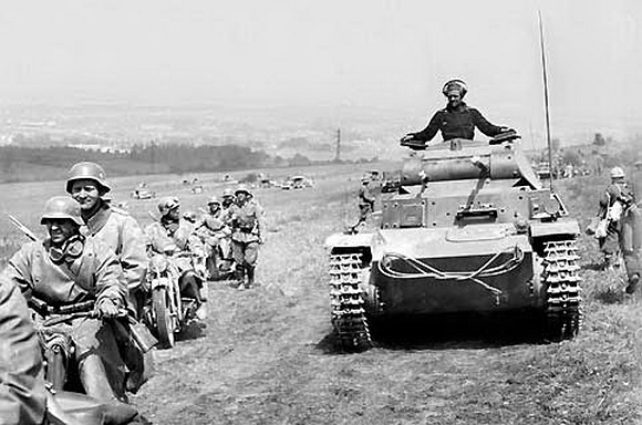 10 Panzerdivision 15_mai10