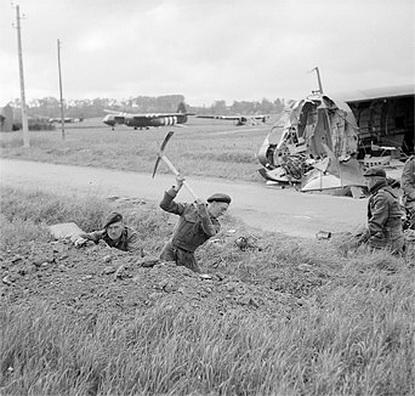 Sword Beach, lord Lovat, carte.......... Comman19