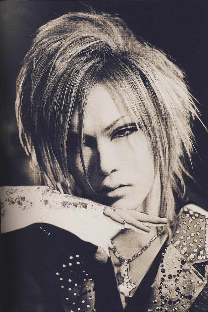 GazettE (Visual kei) - Pgina 14 12-210