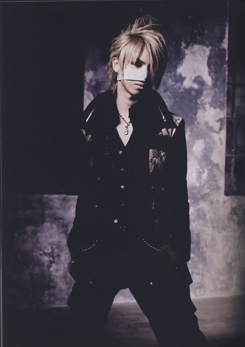 GazettE (Visual kei) - Pgina 17 1811