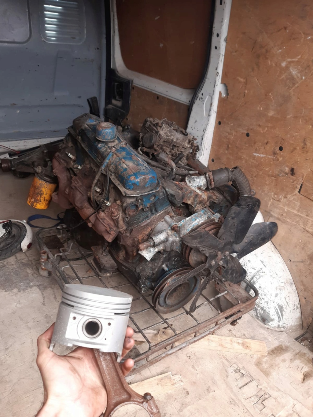 UN V8 SINON RIEN Img-2012