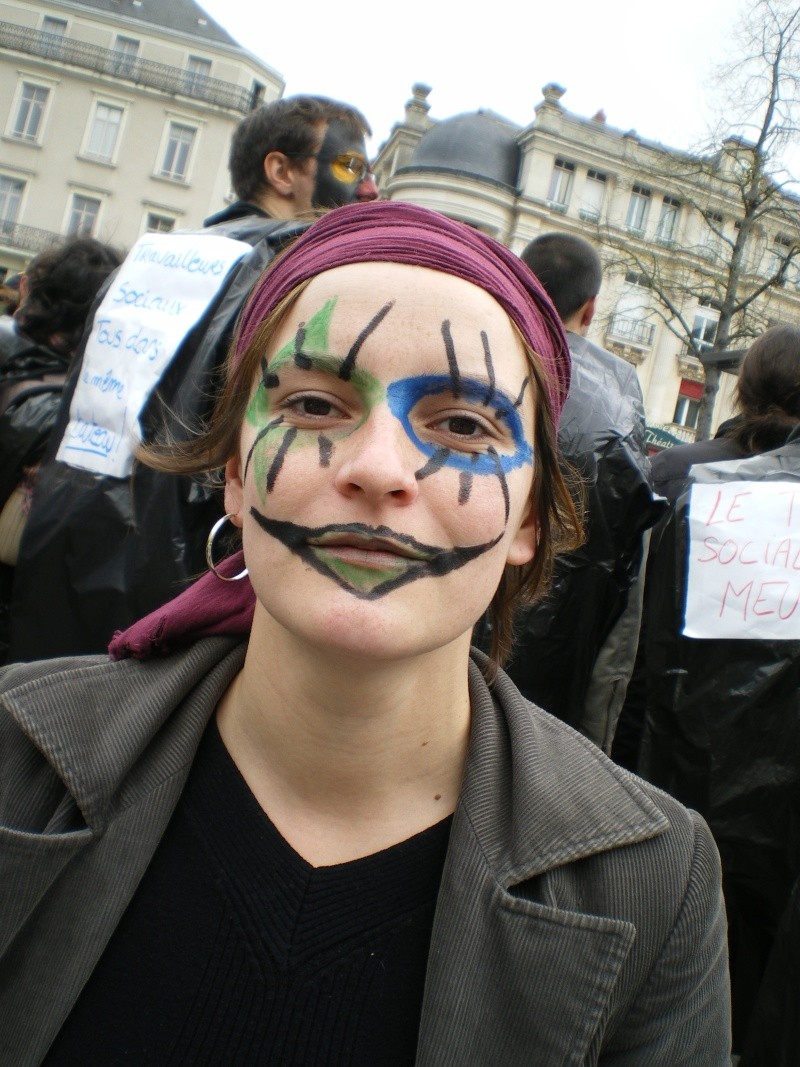 3 avril 2008 des clowns dans les rues d'Angers Imgp0251