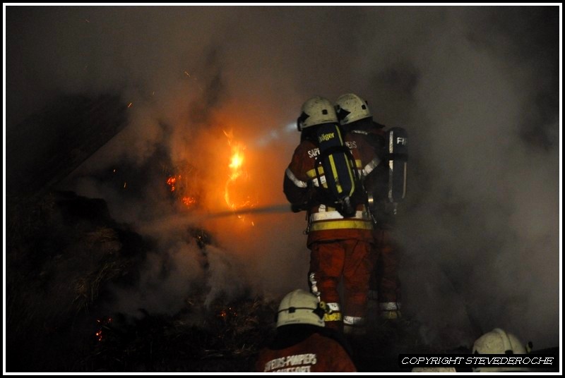 incendie de hangar a ballot Belgique   photos 29 decembre 2011  photos Dsc_0137