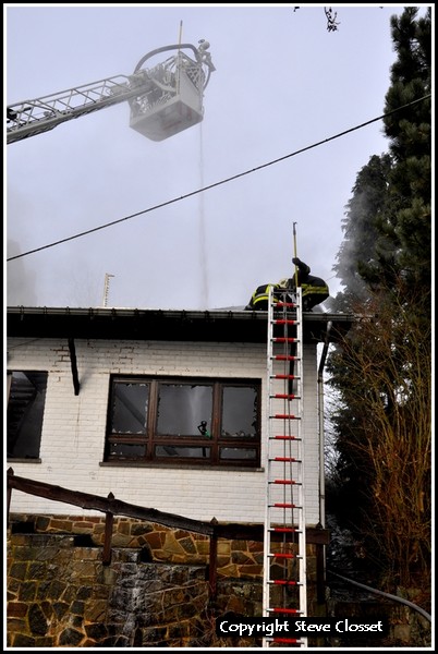 Belgique , pompiers de Huy , gros feu d'habitation   9 février 2012   Photos  Sri_hu17