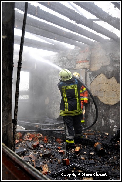 Belgique , pompiers de Huy , gros feu d'habitation   9 février 2012   Photos  Sri_hu24