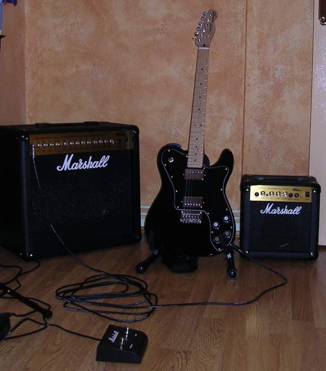 Guitare  Squier Fender Telecaster + Ampli MARSHALL MG50DFX Dscn1815