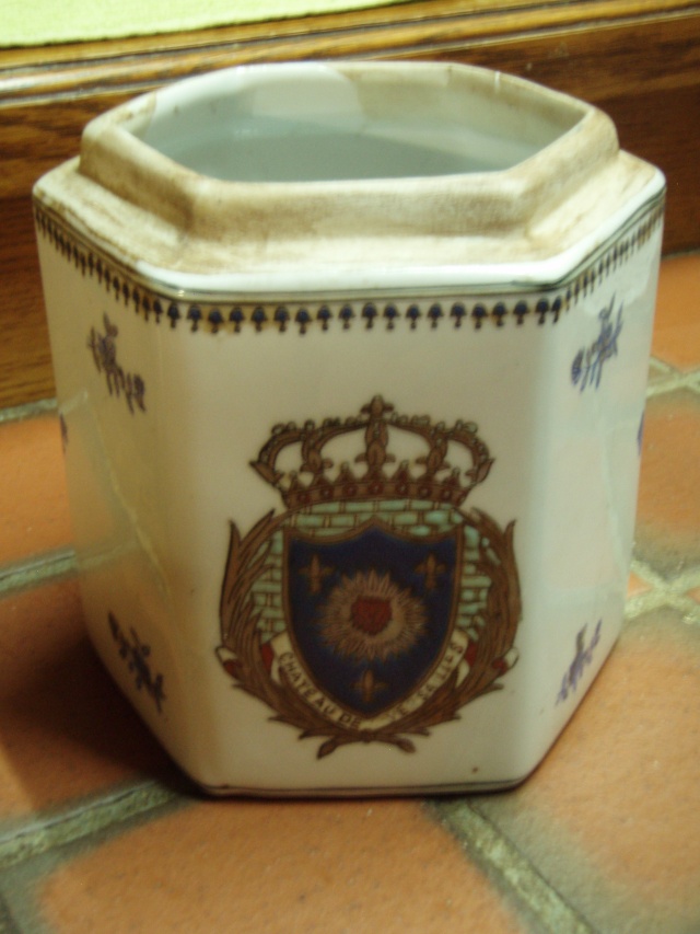 2 Pots céramique blason Versailles émaillés Versai10