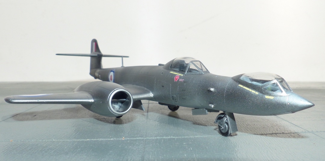 [Special Hobby] Gloster Meteor F8 Prone Pilot 1/72 Prone013