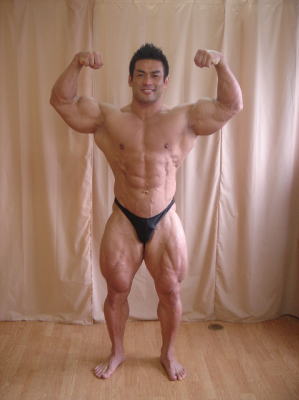 Hidetada Yamagishi avant l'Atlantic City Pro 2008 (a 3 jours) - Page 2 Z10