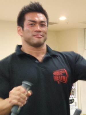 Hidetada Yamagishi avant l'Atlantic City Pro 2008 (a 3 jours) - Page 2 Yyyyyy11