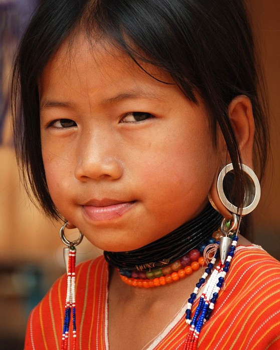 Enfants d'une tribu thai 23745110