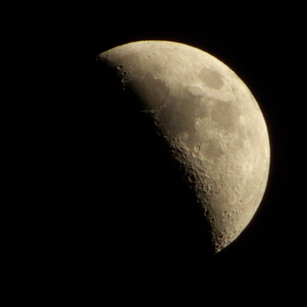 lune plus classique de nuit 11/04 M2-3ne10