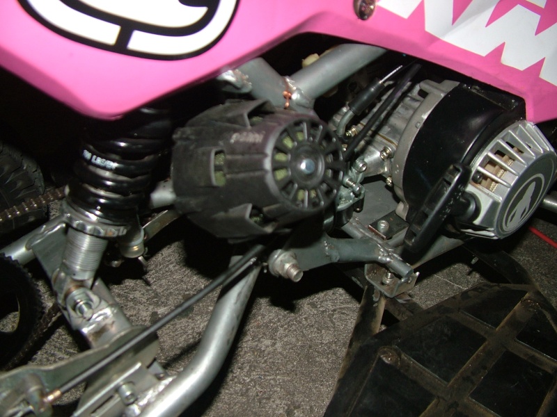 mon pocket quad roze avec son new moteur sur gonflé ;) (ktm) Dscf6612