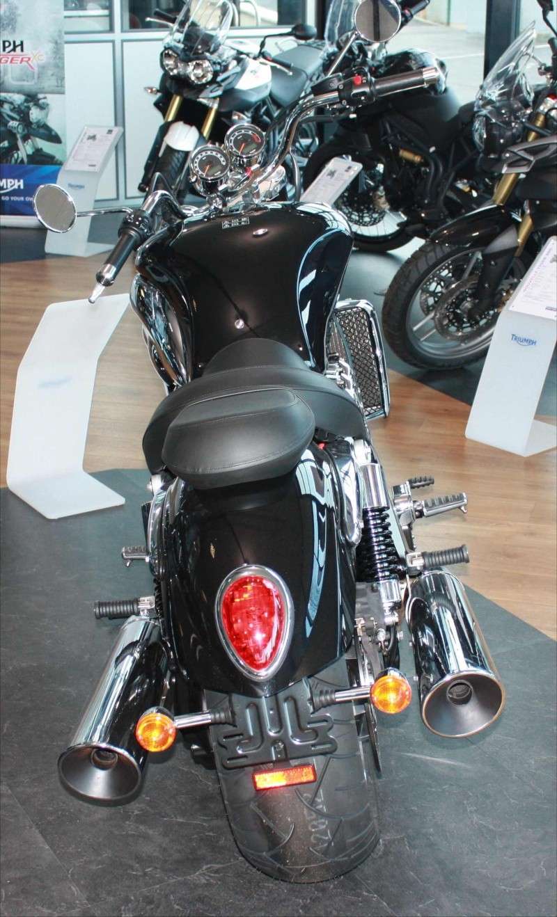 TRIUMPH - ma nouvelle mouture TRIUMPH ROCKET III roadster Triump12