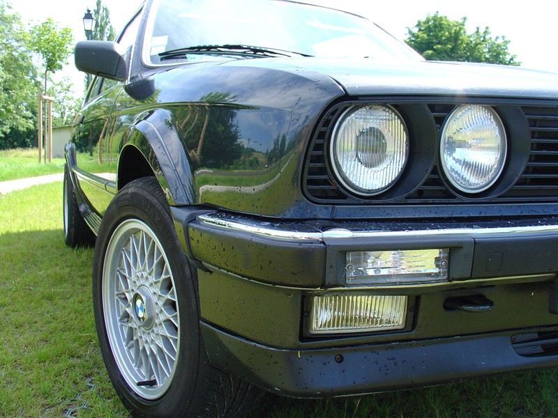 Les photos de vos autos E30 seulement bien sur ! - Page 5 00410