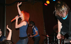 Paramore 250px-10