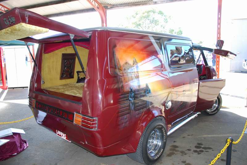 old show vans Judge410