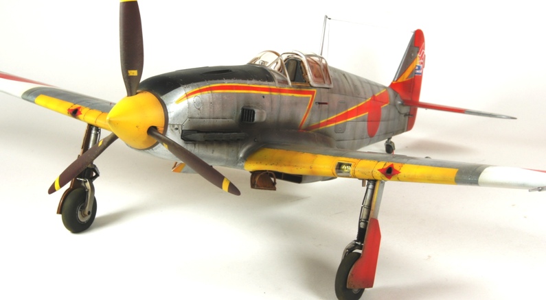 KI-61-I Otsu " Hasegawa 1/32" - Page 3 Dsc05917