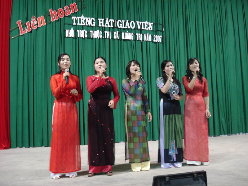Hình ảnh hoạt động của trường Nguyễn Huệ (1) Dsc02011