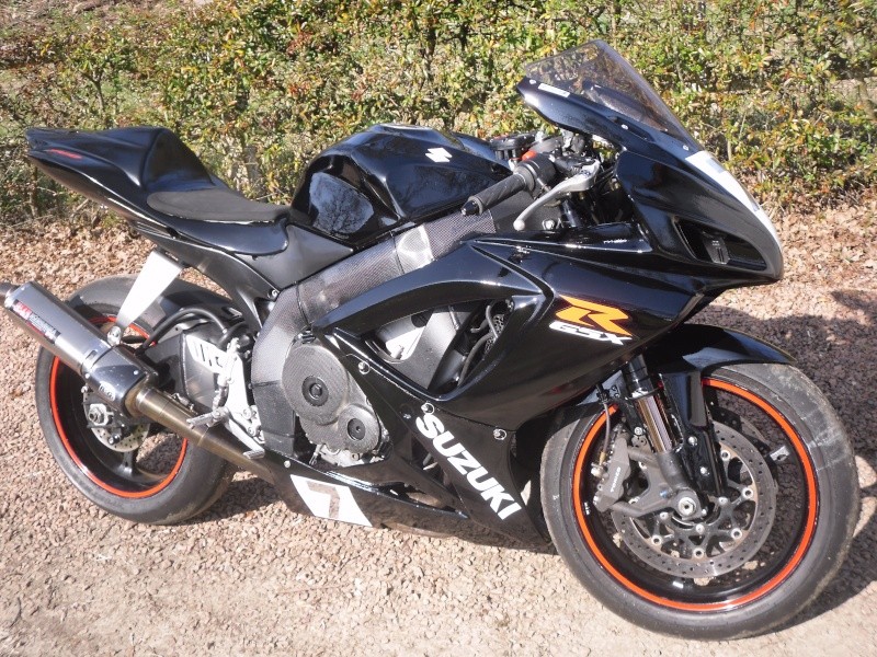 presentation de mon 750 gsxr k6 06710