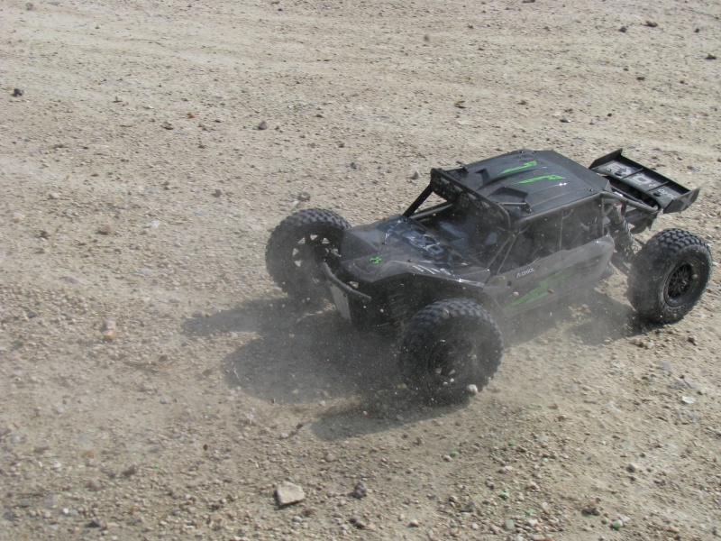 Axial EXO en cour de montage Img_6717