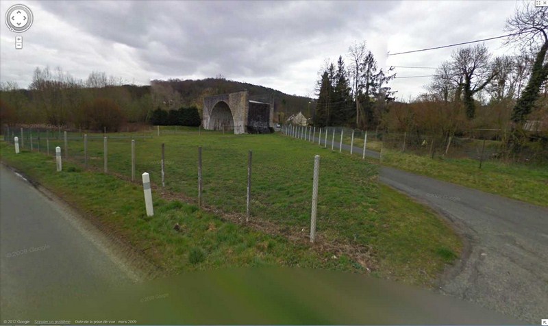 Le pont ... sans voie à Saint-Vaast-de-Longmont, Oise, Picardie - France 2012-194