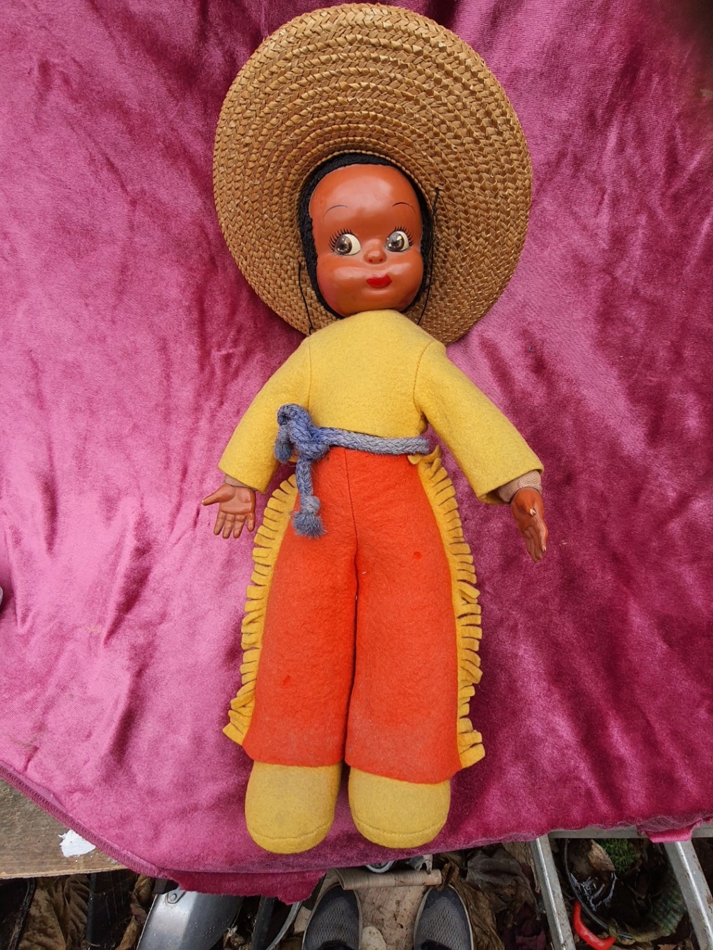 poupée  URIKA PARIS  mexicain PUNCHO chiffon et rodoïdee année 1950 78486210