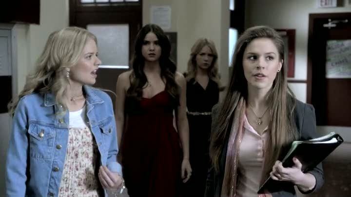 THE SECRET CIRCLE - SAISON 1/21 " PROM " Vlcs5350