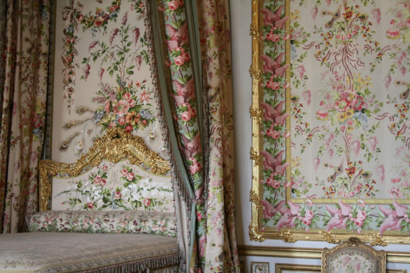 Versailles, la chambre de la Reine - Page 3 Img_8714