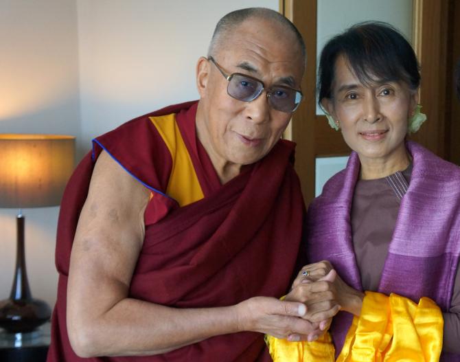 Daw Aung San Suu Kyi - Page 2 24651610
