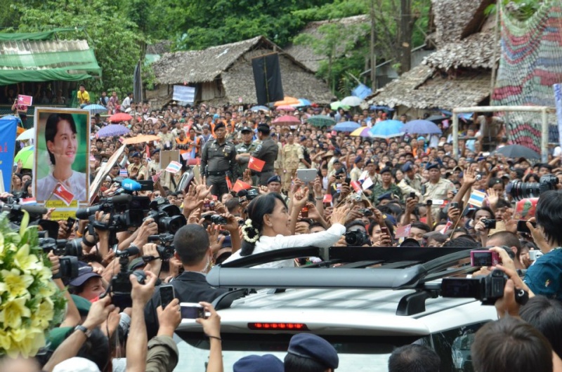 Daw Aung San Suu Kyi - Page 2 57945610