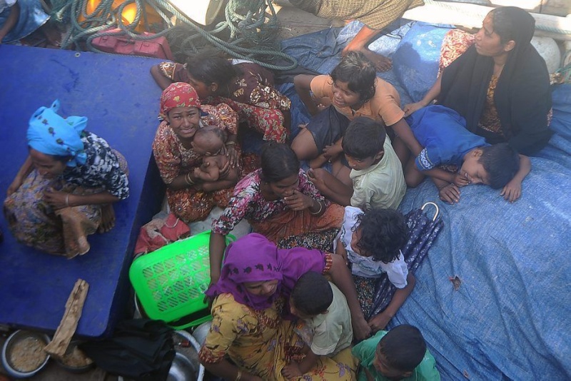 Birmanie / Bangladesh - Répression contre les Rohingyas 98942710