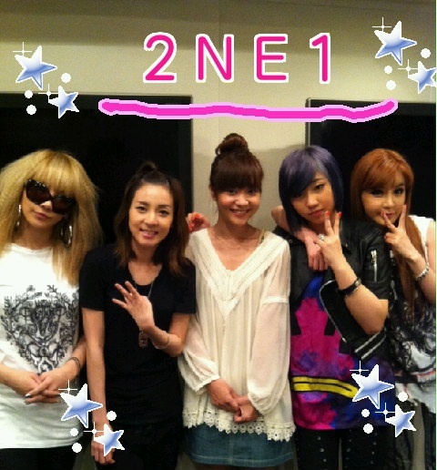 2NE1 PICTURES  - Page 6 O0480011