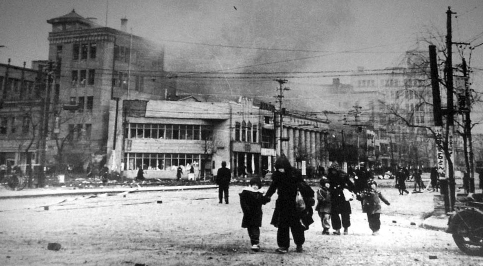 Les Bombardements de Tokyo en 1945  (2012) B29_ja12