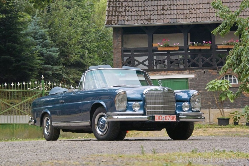 La Mercedes 220 / 250 SE Cabriolet (W111) 1965-1969 015-me11