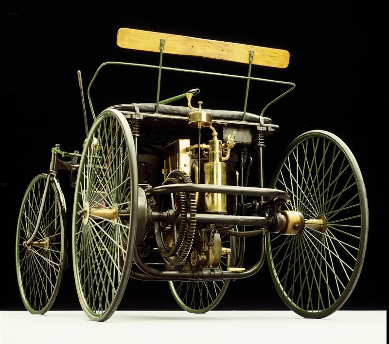 La Daimler à roues-fil "Stahlradwagen"1889 1889-d10